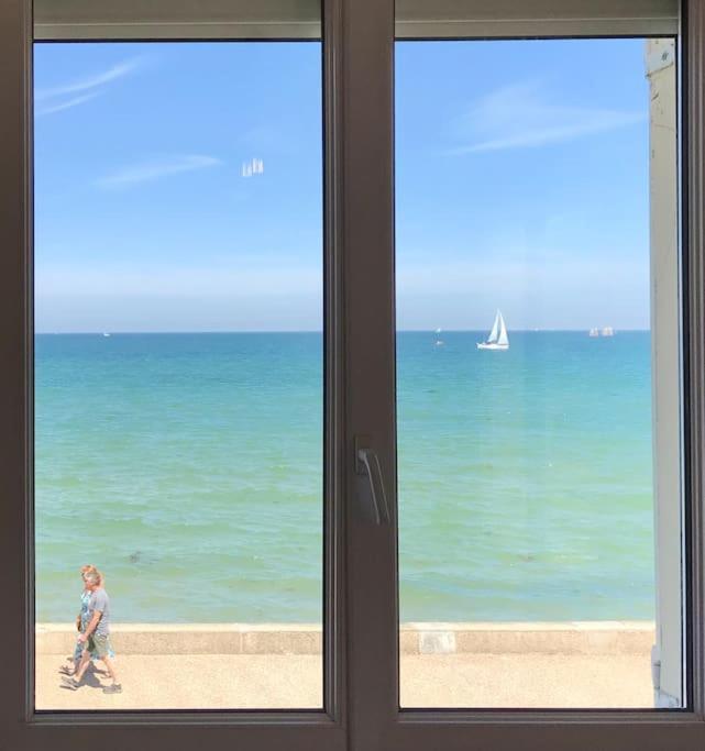 Vue Exceptionnelle En Front De Mer, 8 Personnes Ver-sur-Mer Exterior foto