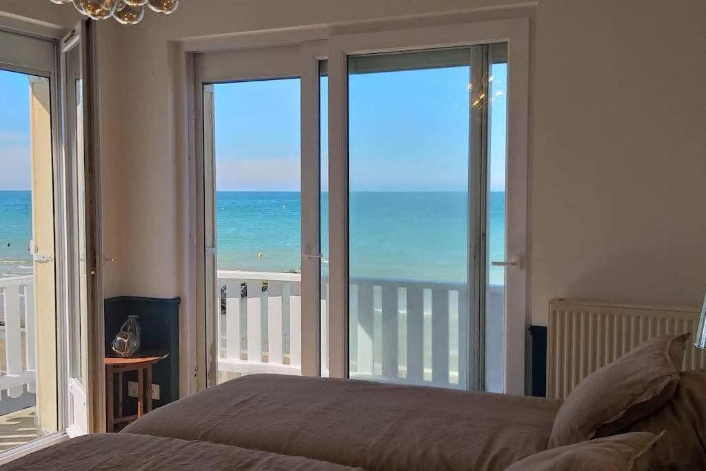 Vue Exceptionnelle En Front De Mer, 8 Personnes Ver-sur-Mer Exterior foto