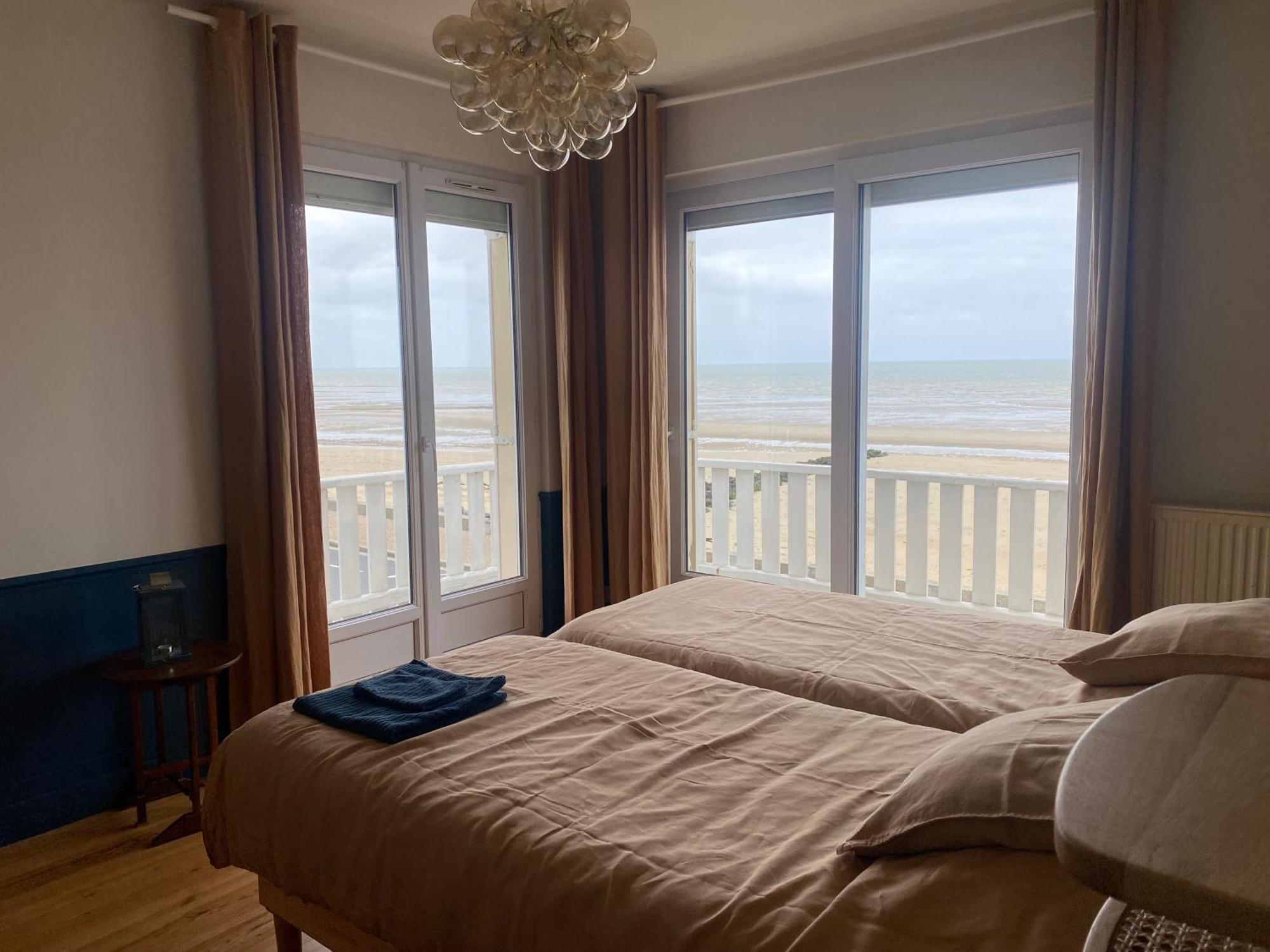 Vue Exceptionnelle En Front De Mer, 8 Personnes Ver-sur-Mer Exterior foto